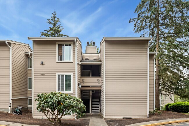 Foto del edificio - 19851 25th Ave NE