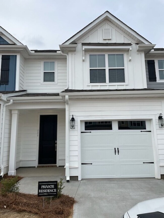 Foto del edificio - BRAND NEW- 3 Bd 2.5 BA Townhome Available for Lease - Greer, SC