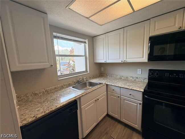 Foto del edificio - 1123 SW 48th Terrace