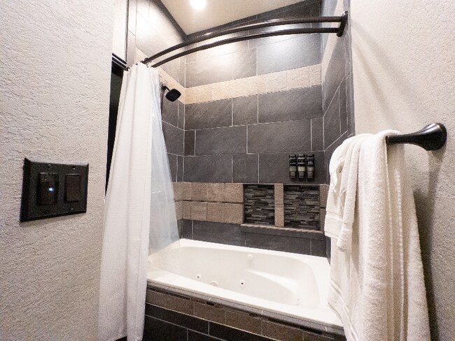 Foto del edificio - 19508 E 49th St