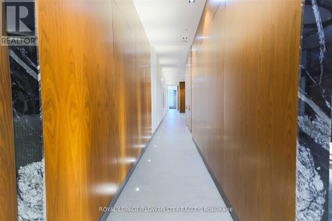 Photo du bâtiment - 7895-7895 Jane St