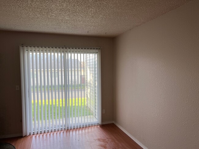 Building Photo - 4610 Reka Dr