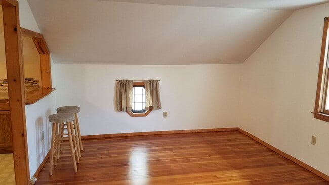 Living Room - 6 Briggs St