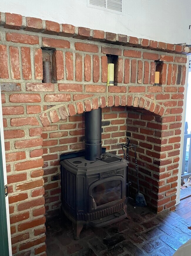 Building Photo - 5852 Tuxedo Ter