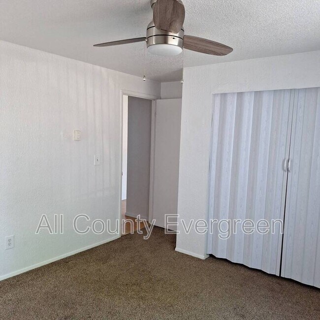 Foto del edificio - 537 37th St SE