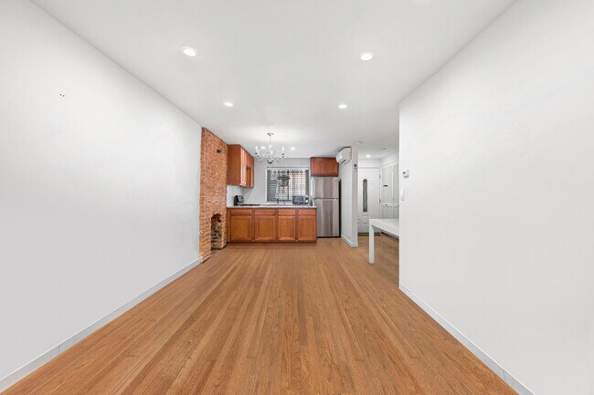 Foto del edificio - 250 E 33rd St