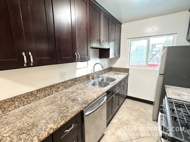 Building Photo - Brand New Renovated 1Bedroom 1Bathroom In ...