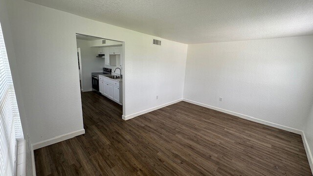 Foto del edificio - 8234 40th St N
