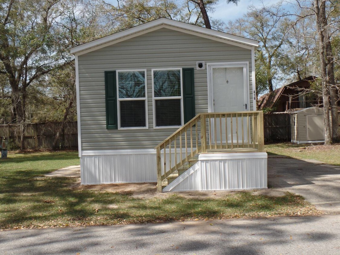 416 Bayhead Dr, Tallahassee, FL 32304
