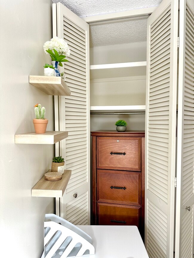 Dresser in closet - 469 Ena Rd