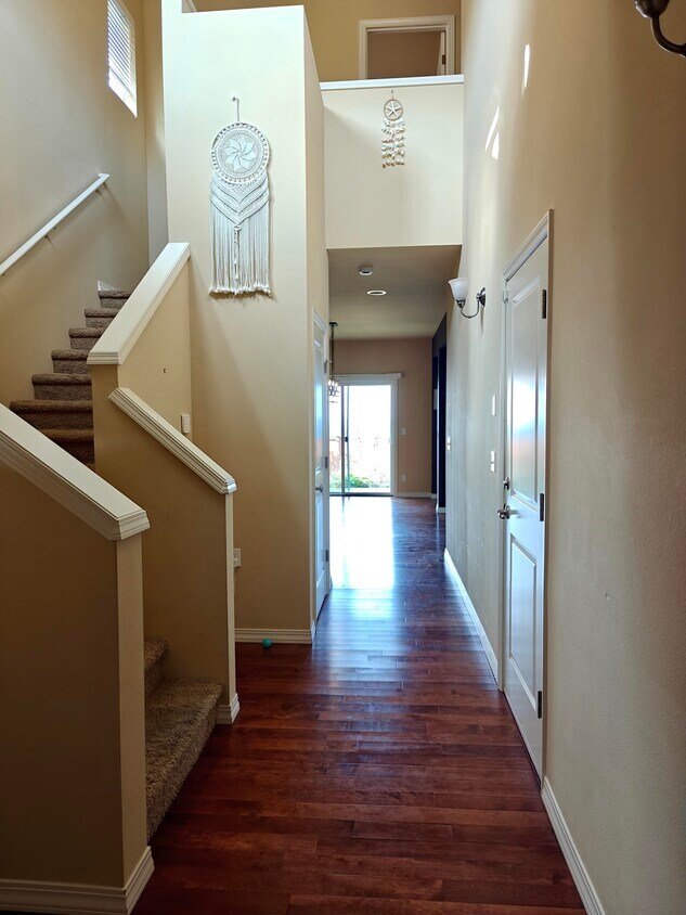 Foto principal - 2311 56th St SE