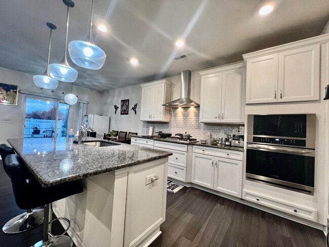 Foto del edificio - 1404 Reidhaven St