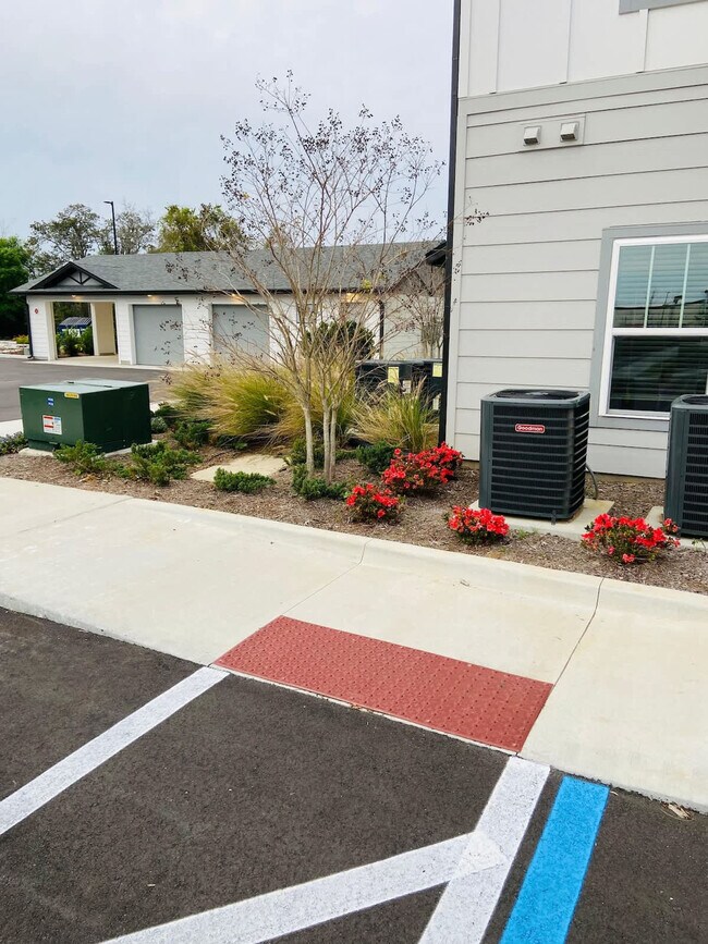 Foto del edificio - 14533 Star Water Rd