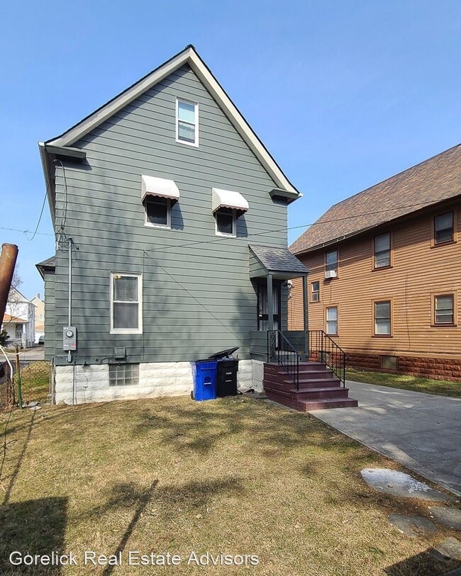 3 Br 1 5 Bath House 11908 Browning Avenue House For Rent In Cleveland Oh Apartments Com