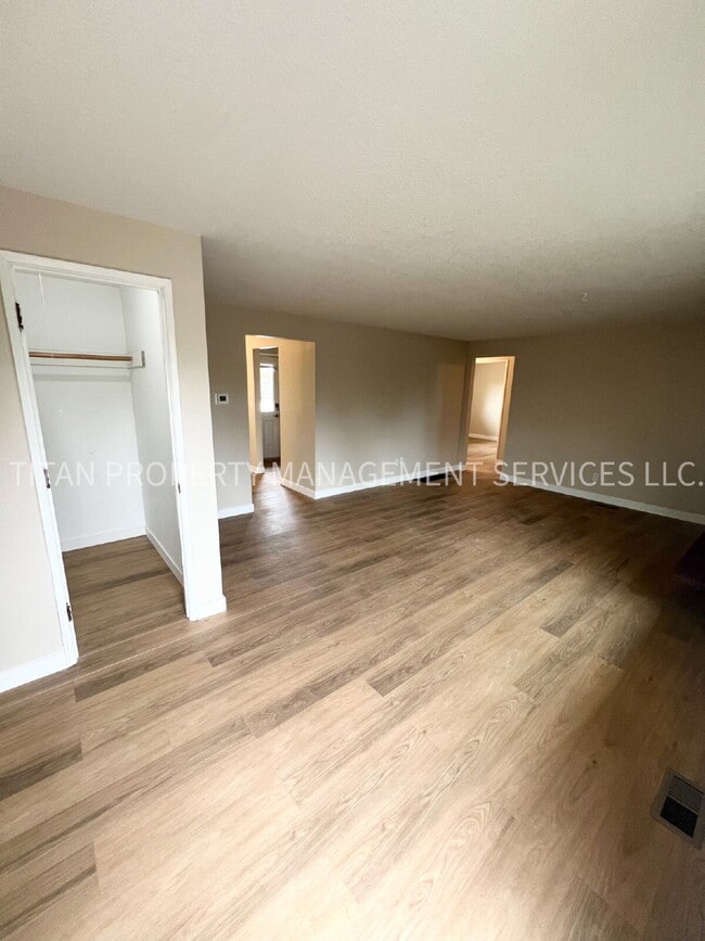 Building Photo - 1229 Johnson St