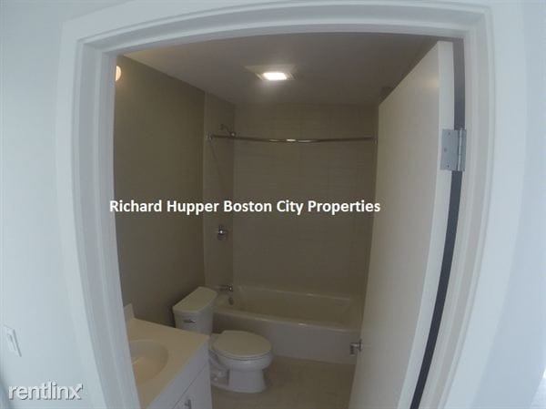 Primary Photo - 1 Seaport Ln