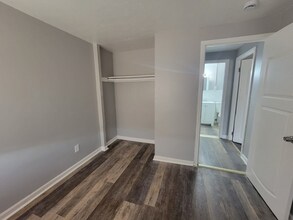 Building Photo - 1815-1819 Garfield Rd