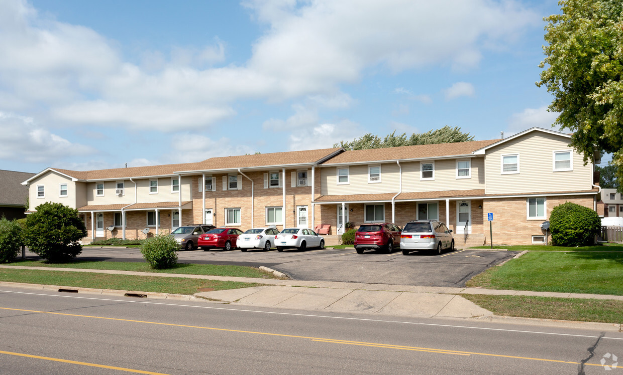 Primary Photo - Presidential Estates Townhomes