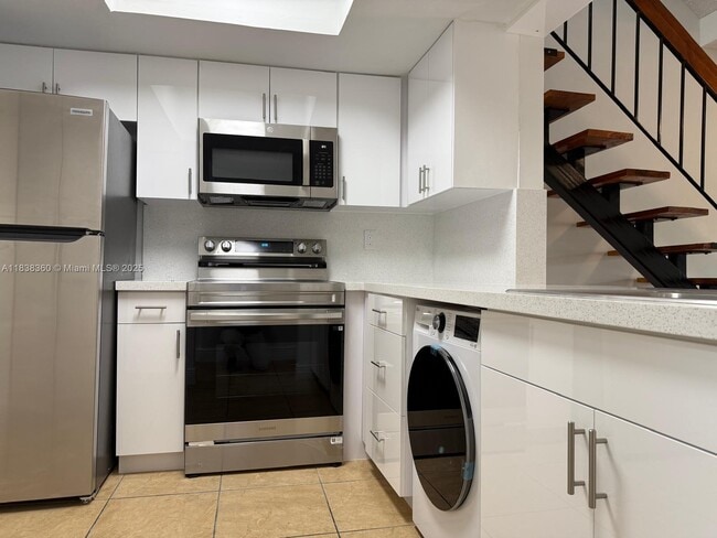 Foto del edificio - 1121 SW 105th Ave