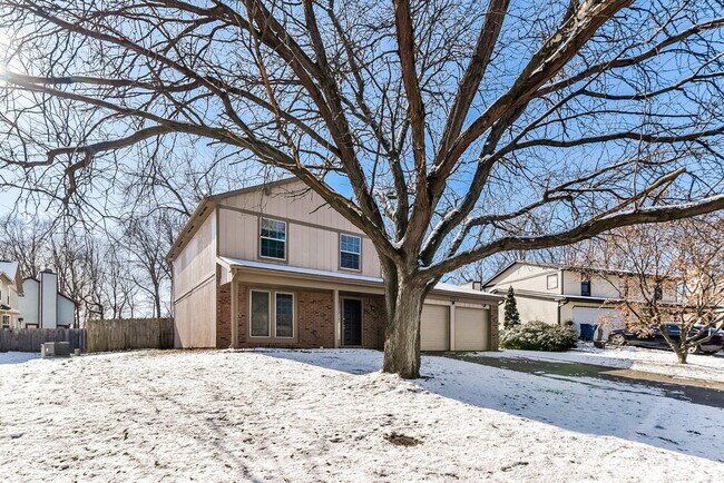 Foto del edificio - 7551 Rogers Dr
