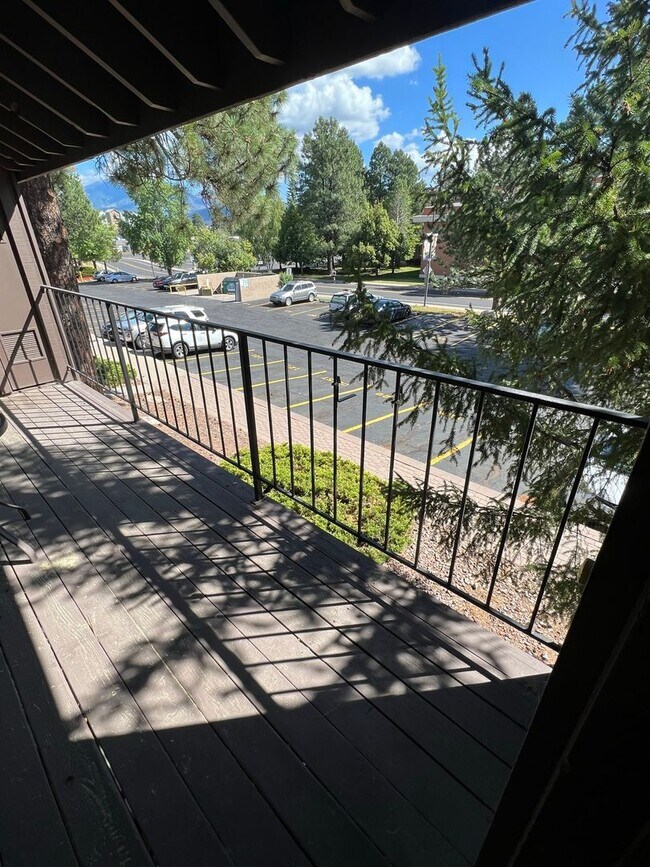 Foto del edificio - ADJACENT TO NAU: University Meadows-2 Bed/2 Bath Condo $1,900.00