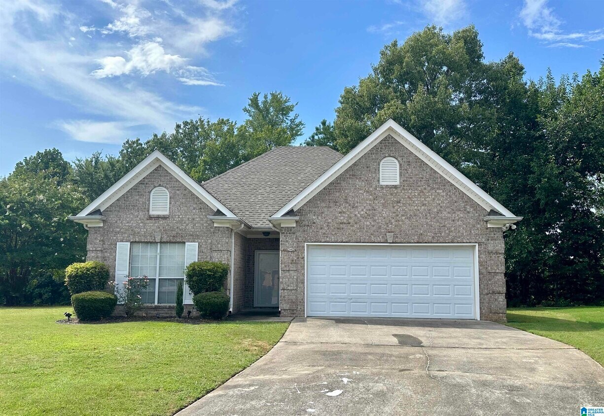 Foto principal - 560 Summit Cir