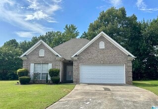 Building Photo - 560 Summit Cir