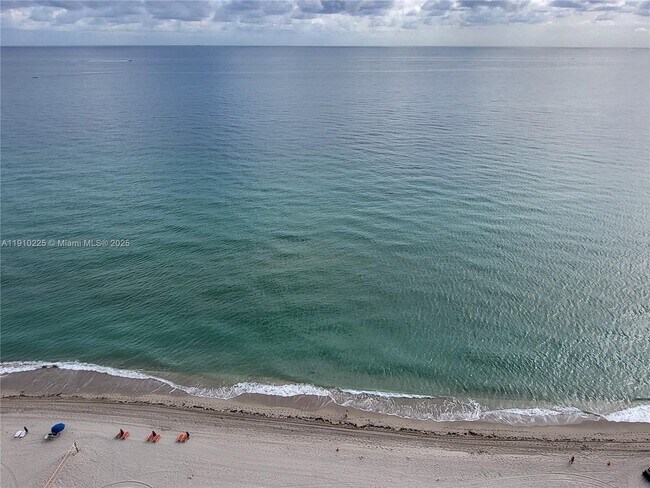 Foto del edificio - 2301 S Ocean Dr