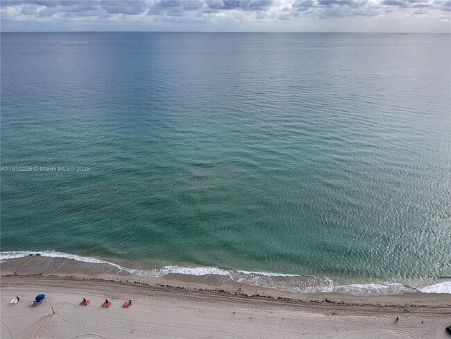 Building Photo - 2301 S Ocean Dr