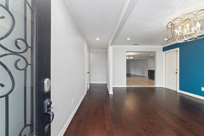 Foto del edificio - 3815 April Ln