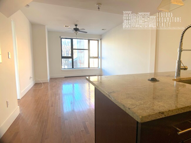 Foto del edificio - 207 Humboldt St