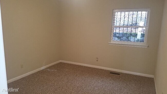 Building Photo - 2 br, 1 bath Townhome - 5216 Donlyn B Unit B
