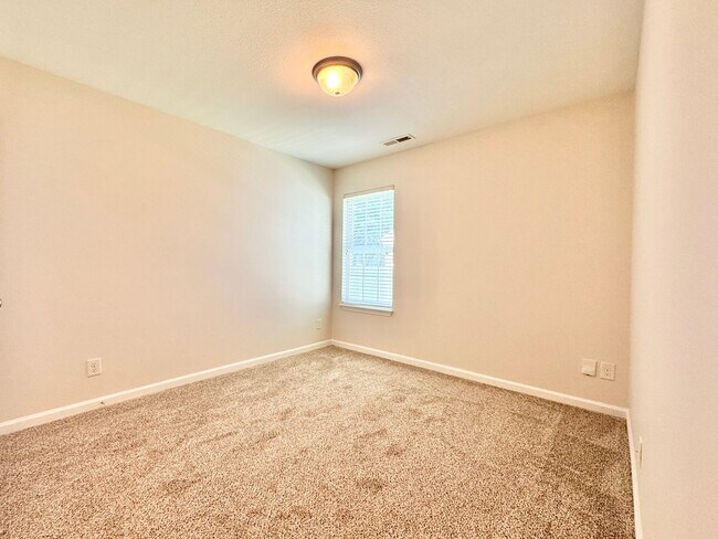 Foto del edificio - 3707 Whitworth Dr
