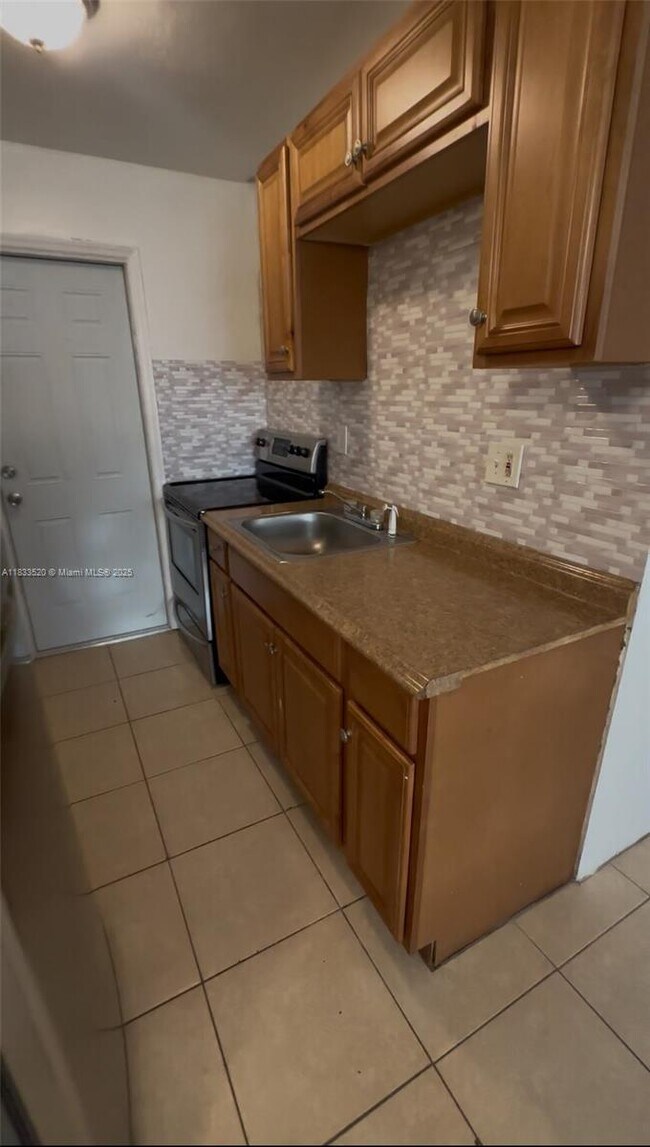Foto del edificio - 1808 NW 9th St