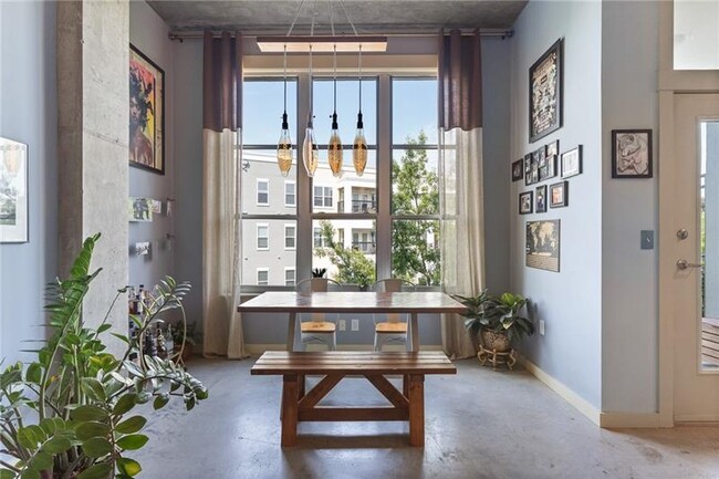Foto del edificio - 245 North Highland Avenue Northeast