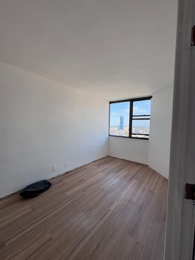 Building Photo - 280 Marin Blvd