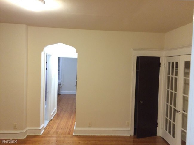 Building Photo - 45 E Cliveden St