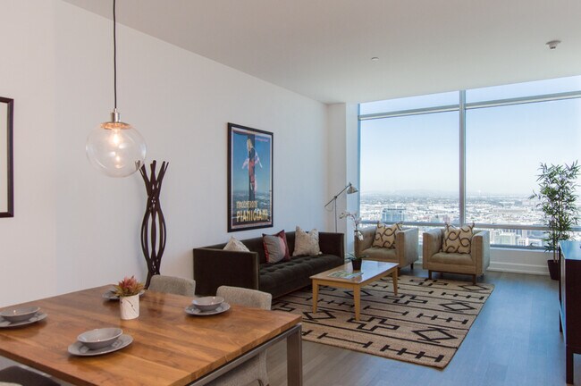 Building Photo - 900 W Olympic Blvd