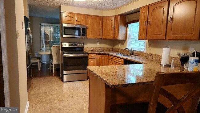Foto del edificio - 5432 Woodland Blvd