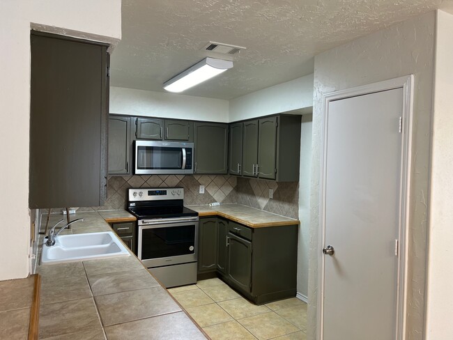 Foto del edificio - 1101 Seabrook Dr