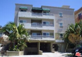 Building Photo - 1128 S Serrano Ave