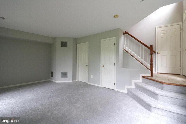 Building Photo - 43692 Scarlet Square