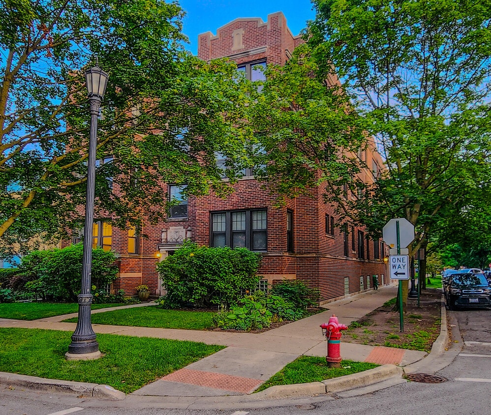 Foto principal - 832 Seward St