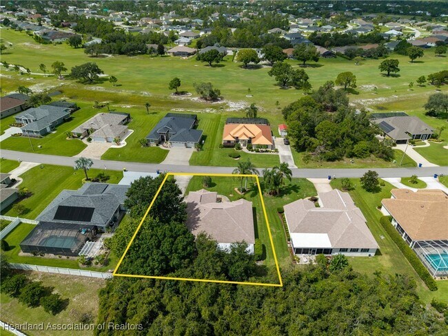 Foto del edificio - 4830 Pebble Beach Dr