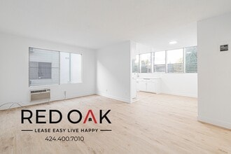 Building Photo - 1403 Tamarind Ave