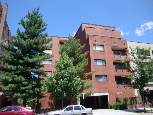 Foto del edificio - 1850 Beacon St