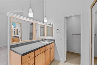 Building Photo - 15062 Lorenat St