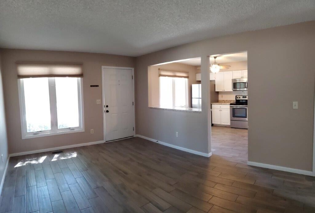 1309 Leland Ave, Des Moines, IA 50315 Townhome Rentals in Des Moines