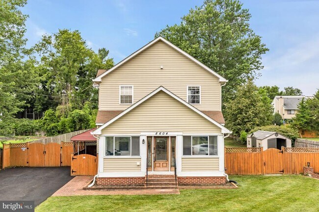 Foto del edificio - 8604 Woodlawn Ct