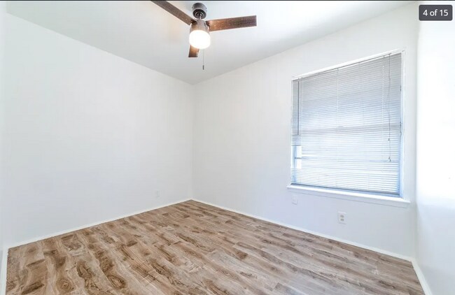 Foto del edificio - 107 Oak Valley Dr